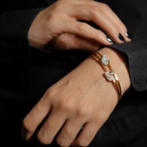 Swan tales Bangle